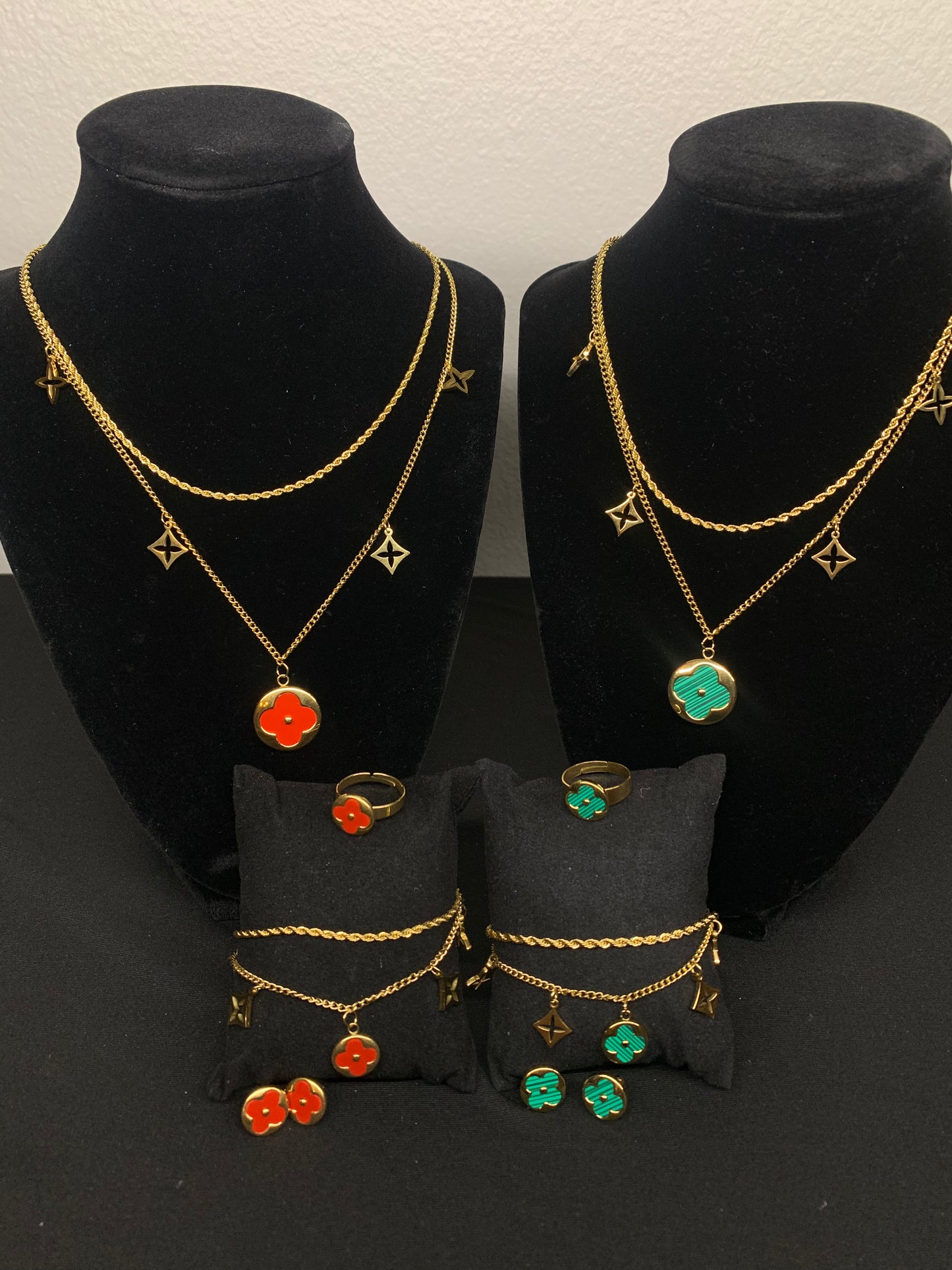 Four leaf Clover, Double chain. 4pcs sets Large Pendant