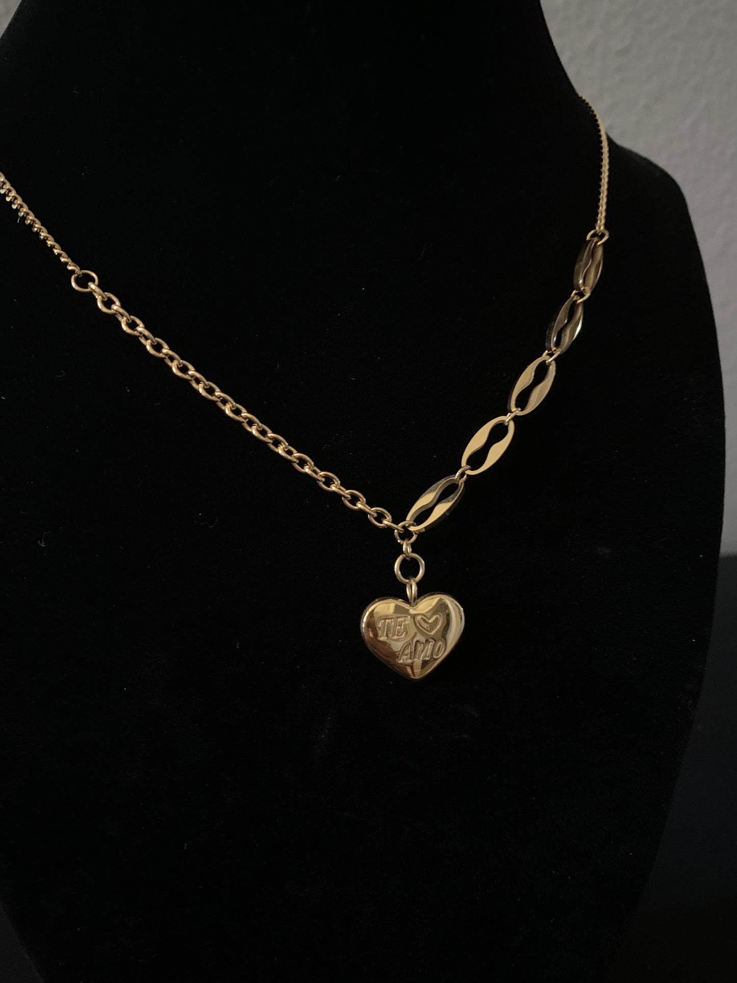 Single Shine Heart Pendant Necklace Te Amo