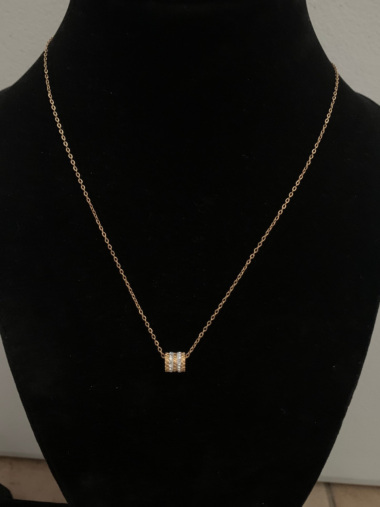 Mini Barrel Zircon Necklace