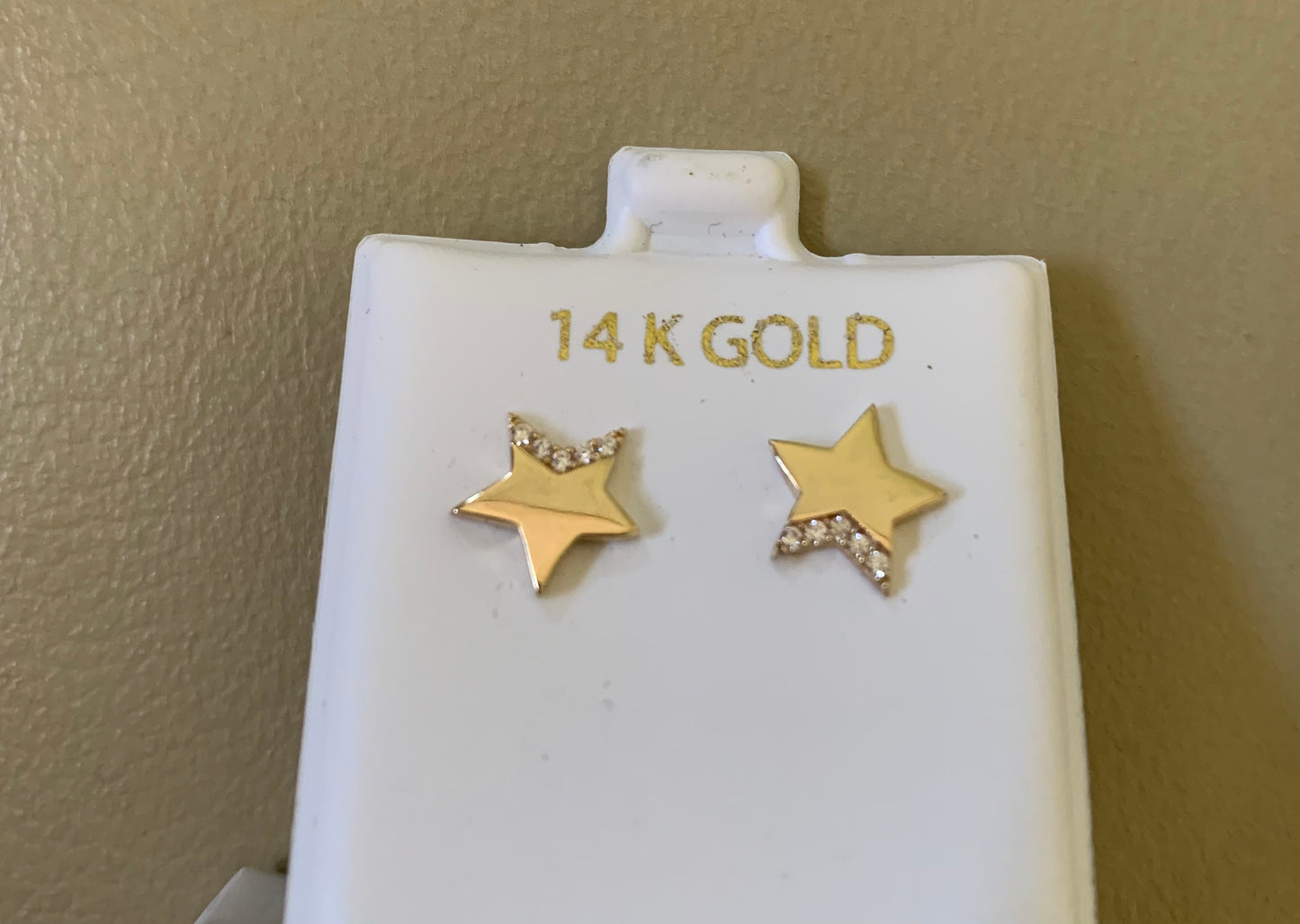 14kt Gold Star Shape Studs Earrings Zircon