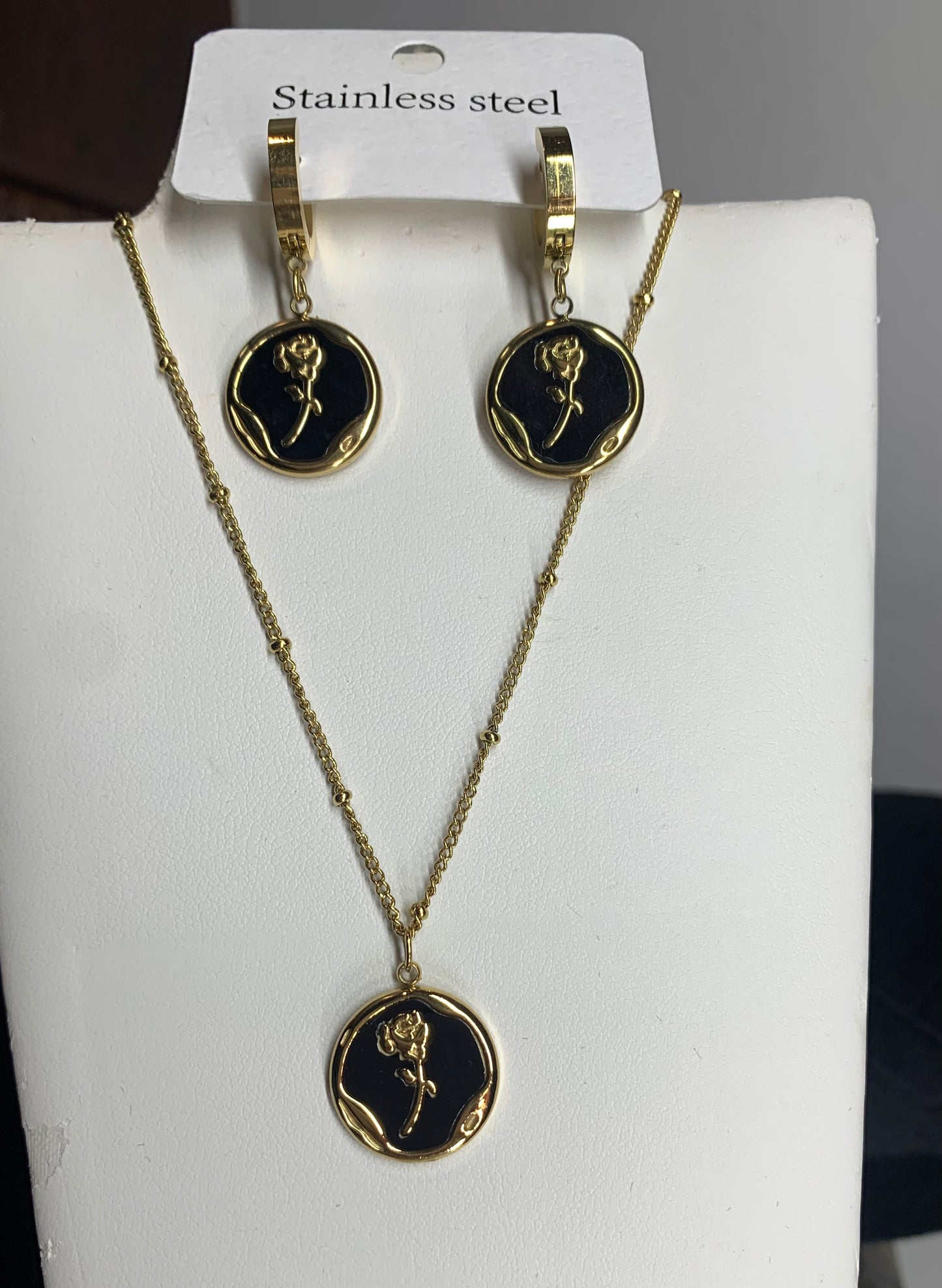 Stainless steel Ross pendant Necklace and Earring Set