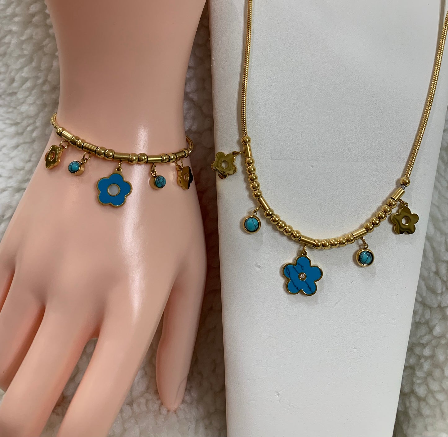 Blue Flower Clavicle Necklace and bracelet Set