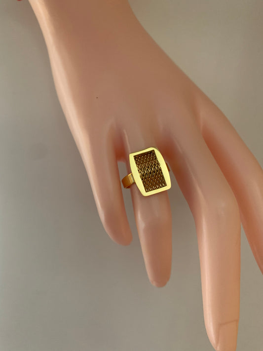 Squared ring