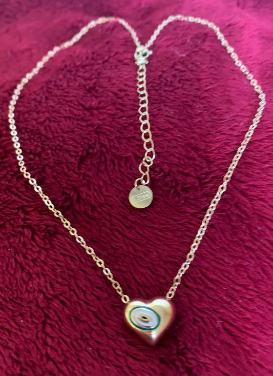 Single Shine Heart Pendant Necklace Green Eyes