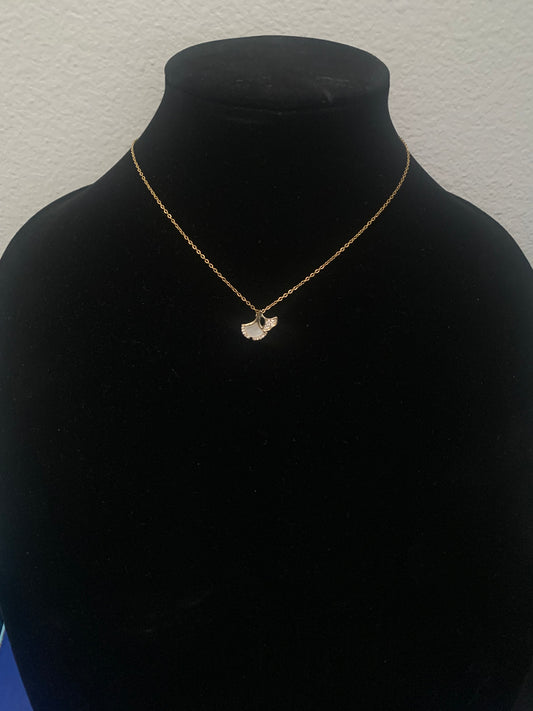 Ginkgo Shell Necklace Zircon Pendant